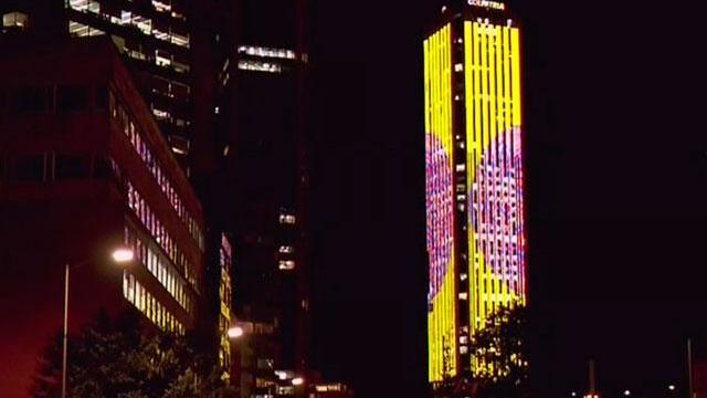 Con vigilia frente a la torre Colpatria, feligreses esperan la llegada del papa Francisco
