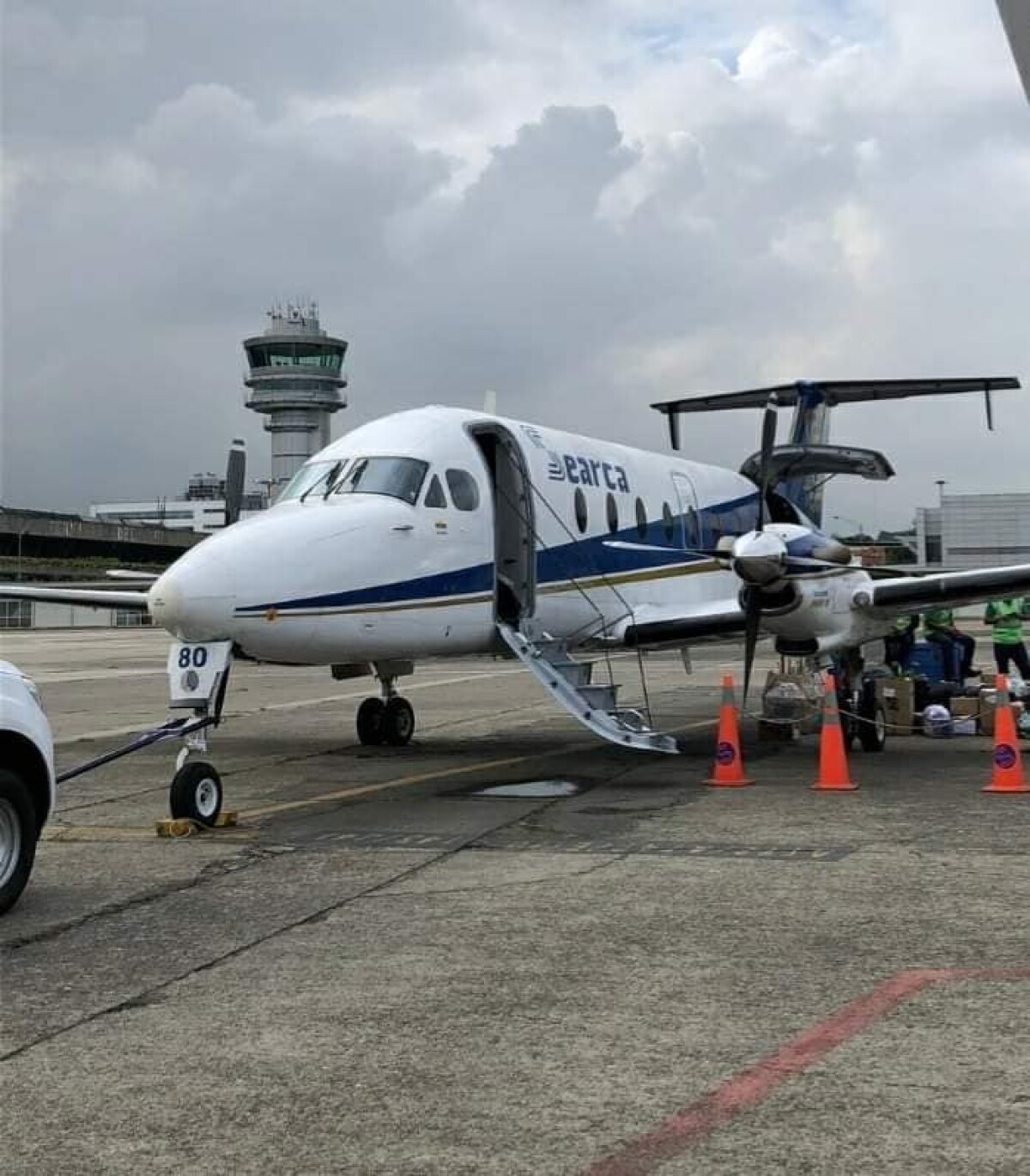 FOTO AVIÓN BARRANCA.jpg