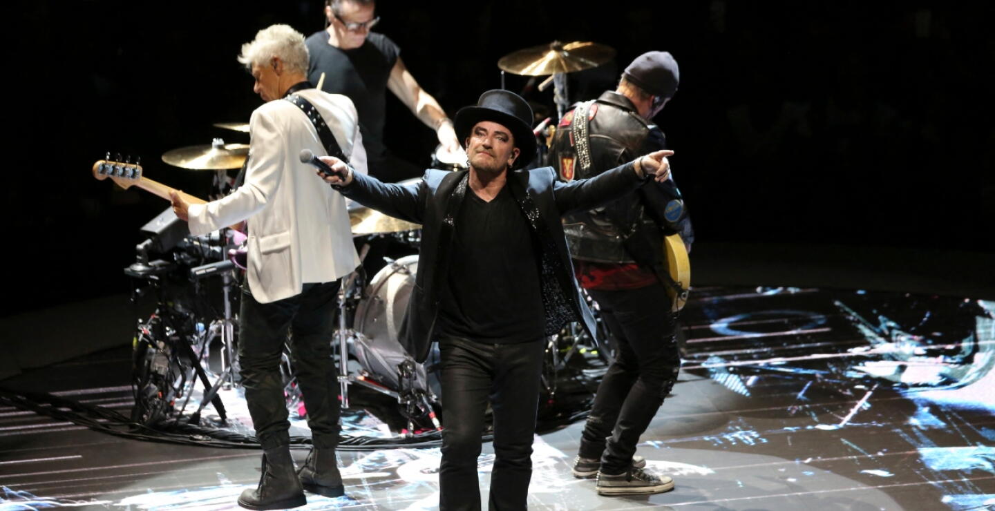 U2 //