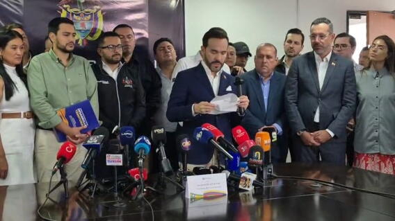 El presidente electo de Colombia, Abelardo de la Espriella durante el empalme en Bucaramanga.jpg