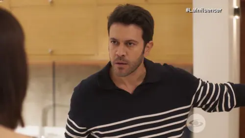 Salvador confronta a Avril por haber comprado la cadena de Pizzería Sarabia.