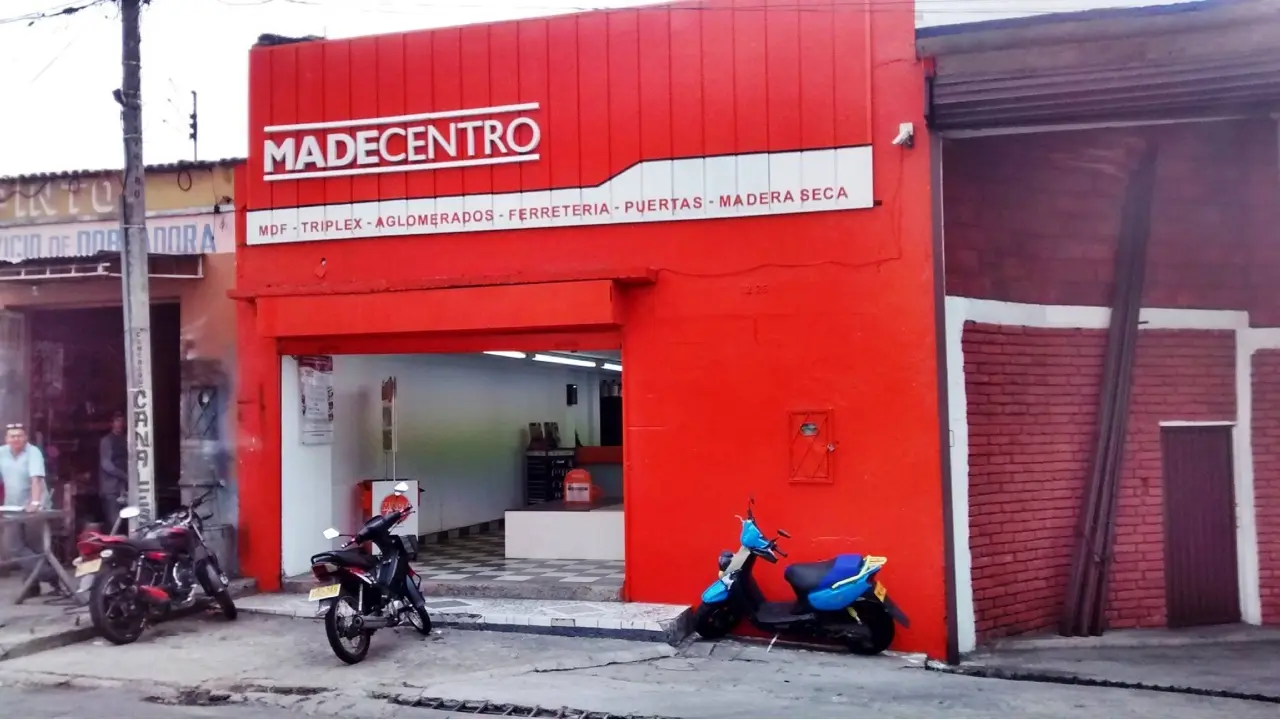 Madecentro desafía al Gobierno: ¡Salarios blindados para sus empleados!