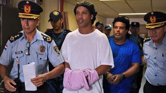 Ronaldinho Gaúcho preso en Paraguay Ronaldinho Gaúcho preso en Paraguay