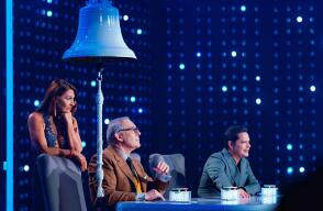 Jurados de Yo Me Llamo ríen con el ingenio de los dobles y se niegan a dar segundas oportunidades.