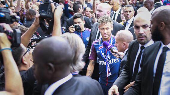 266645_neymar_psg_040817_afp_e.jpg