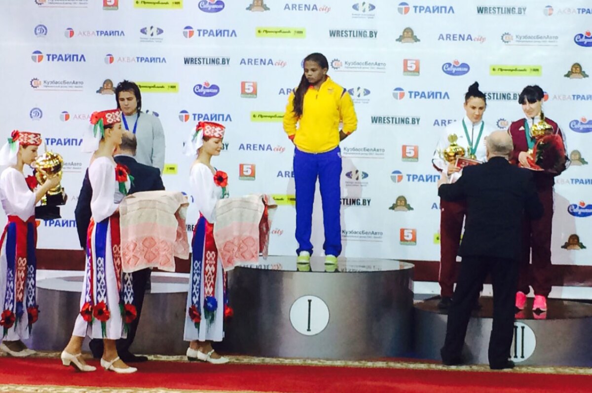 La caleña Jackeline Rentería ganó oro en Grand Prix de Lucha en Bielorrusia
