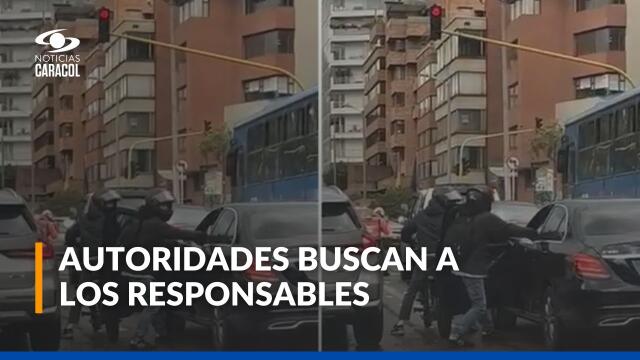 Motociclistas protagonizaron robo en la carrera Séptima, en Bogotá Motociclistas protagonizaron robo en la carrera Séptima, en Bogotá