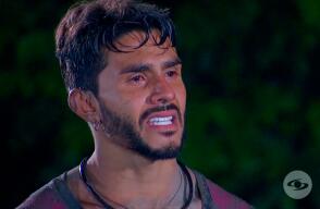 Kevyn se disculpa por haber "traicionado" a Francisco y Santi.