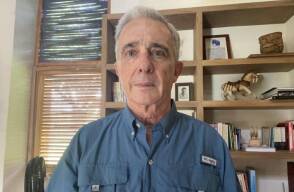 374991_uribe.jpg