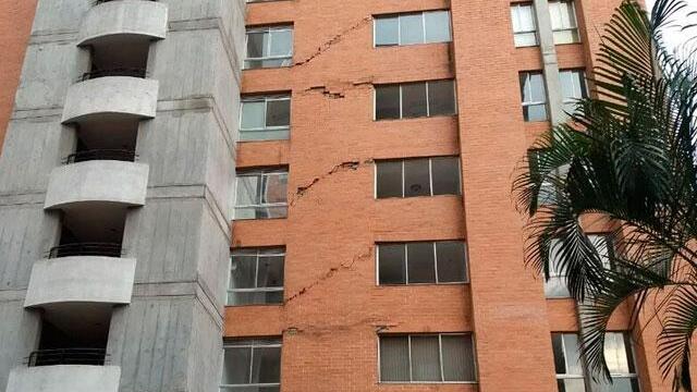 ¿Demoler el Bernavento? La solución que divide a propietarios y vecinos de ese edificio ¿Demoler el Bernavento? La solución que divide a propietarios y vecinos de ese edificio