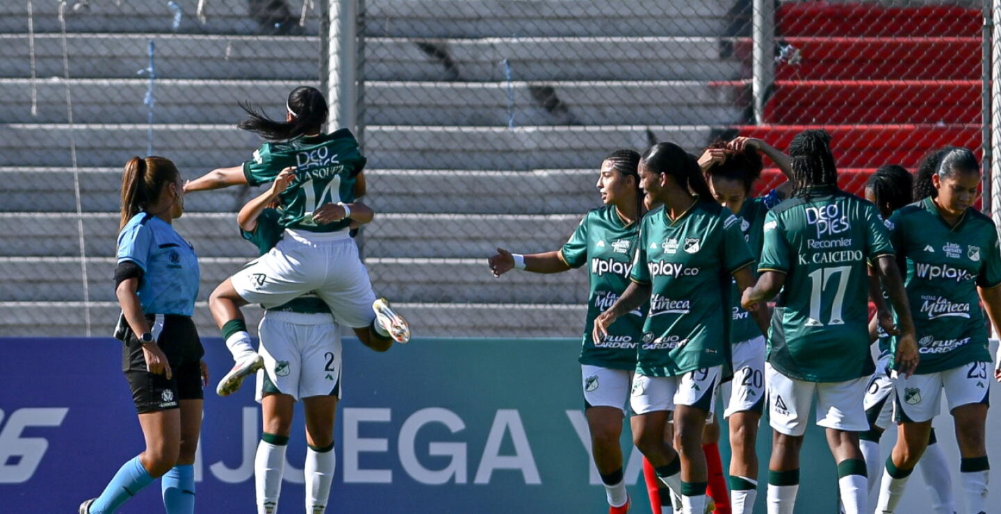 Jugadoras del Deportivo Cali festejan en la Copa Libertadores femenina. 