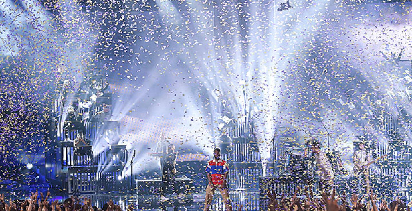 2011amas.jpg