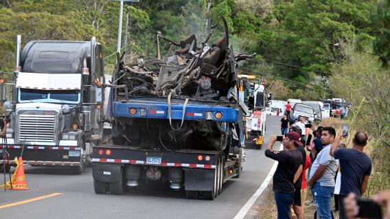 Ya son 41 el número de fallecidos por accidente de bus con migrantes en Panamá. Ya son 41 el número de fallecidos por accidente de bus con migrantes en Panamá.