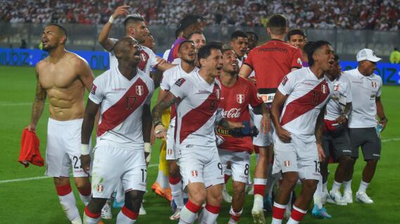 Celebración de Perú, tras clasificar al repechaje Celebración de Perú, tras clasificar al repechaje