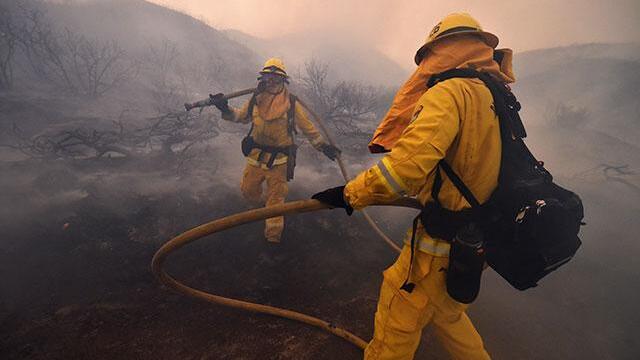 Incendios en California dejan 10 muertos hasta el momento