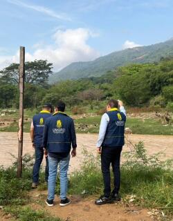 Alcaldía de Bucaramanga recorre barrios vulnerables afectados por lluvias.jpg