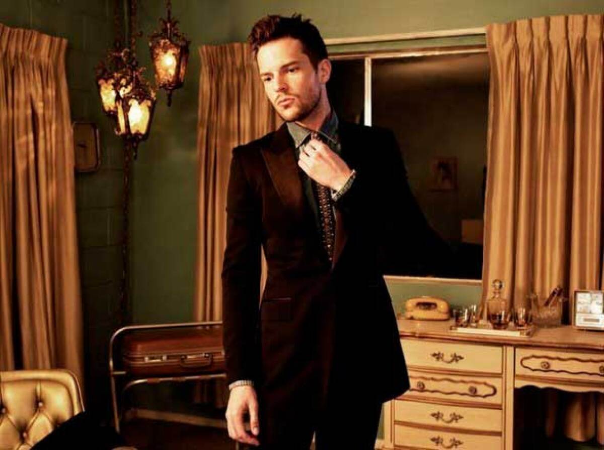 510502_brandon-flamingo-less-editing-brandon-flowers-16662549-720-536-590x439.jpg