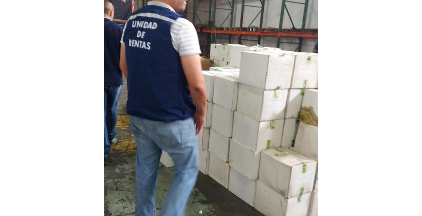 286449_Blu Radio / Incautan 4.000 cajas con botellas de aguardiente y whisky de contrabando en Cali. Foto: Gobernación del Valle.