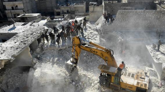 El derrumbe de edificios residenciales es frecuente en esta ciudad de Siria, por causa de las construcciones ilegales y mal hechas El derrumbe de edificios residenciales es frecuente en esta ciudad de Siria, por causa de las construcciones ilegales y mal hechas