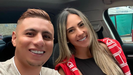 Juan Daniel Roa en compañía de su esposa, Ángela Gordon.