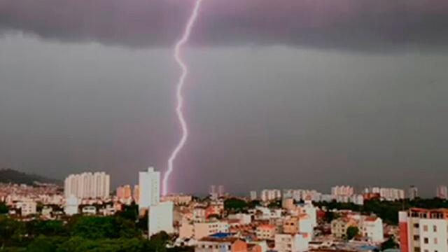 Mujer resultó gravemente herida por colapso de pared en medio de tormenta eléctrica en Bucaramanga Mujer resultó gravemente herida por colapso de pared en medio de tormenta eléctrica en Bucaramanga