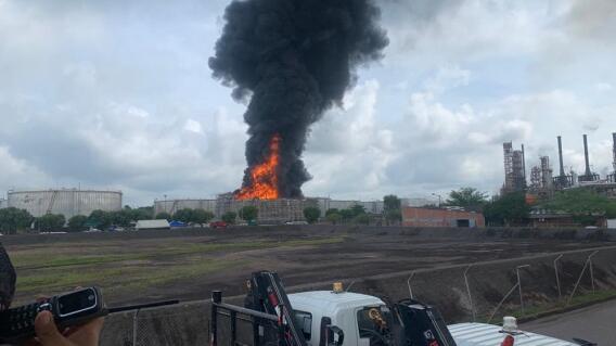 FOTO INCENDIO BARRANCA REFINERIA.jpg FOTO INCENDIO BARRANCA REFINERIA.jpg
