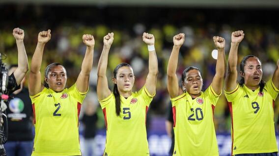 Selección Colombia femenina protesta Selección Colombia femenina protesta