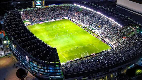 Estadio Nou Camp de León.jpg Estadio Nou Camp de León.jpg