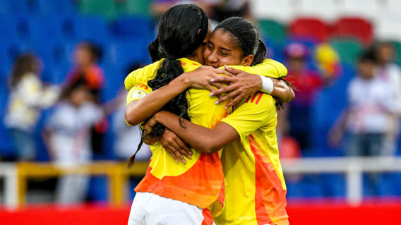 Jugadoras de la Selección Colombia femenina Sub-17 festejando gol.