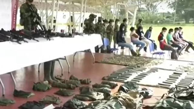Tres menores, entre los 20 desmovilizados del ELN que se entregaron tras combates con Ejército