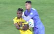 La acción del penalti a favor del Bucaramanga contra Tolima por la Liga BetPlay II-2025.