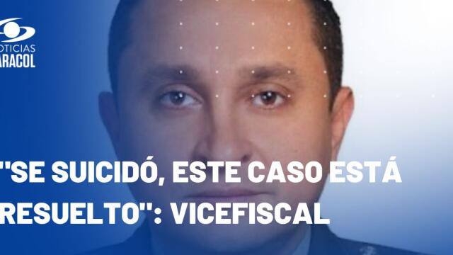 El coronel Óscar Dávila fue hallado sin vida, dentro de una camioneta, el pasado 9 de junio en Bogotá. Al parecer involucrado en las chuzadas a exempleadas de Laura Sarabia, había expresado su intención de colaborar con la investigación. El coronel Óscar Dávila fue hallado sin vida, dentro de una camioneta, el pasado 9 de junio en Bogotá. Al parecer involucrado en las chuzadas a exempleadas de Laura Sarabia, había expresado su intención de colaborar con la investigación.