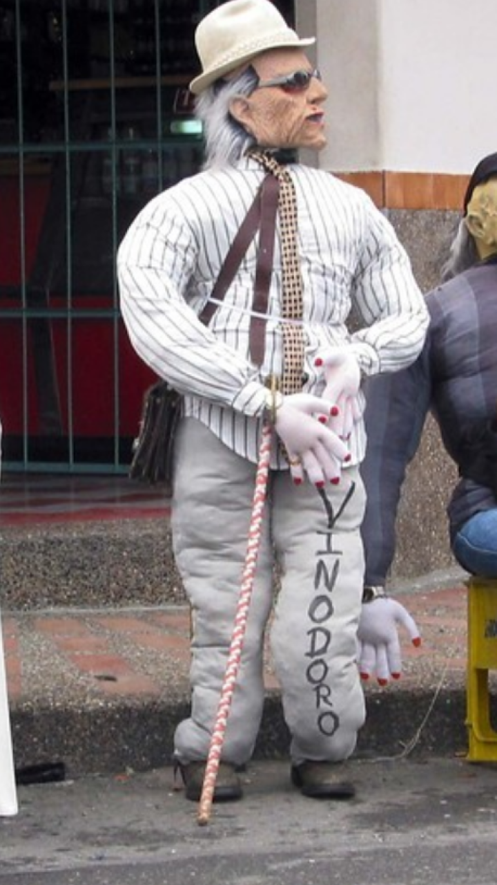 ¿Cuál es la historia detrás de la tradicional quema del muñeco de Año