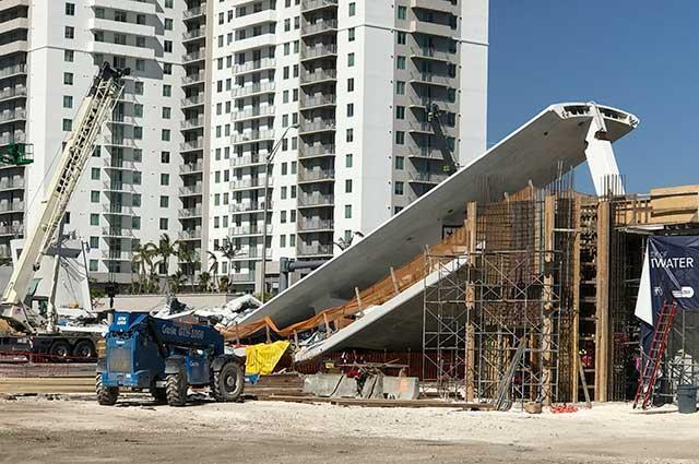 A seis asciende número de muertos tras colapso de puente peatonal en Miami