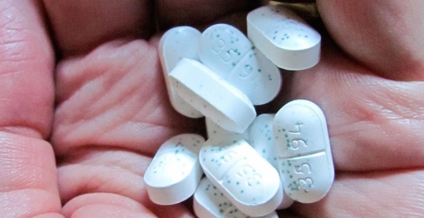 Funcionarios del colegio llamaron a las autoridades después de que notaron a los alumnos presentaban signos de somnolencia, tras haber ingerido clonazepam.