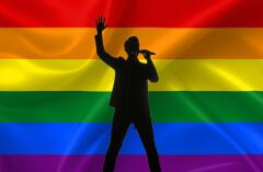 Esteman habla de los retos de salir del clóset