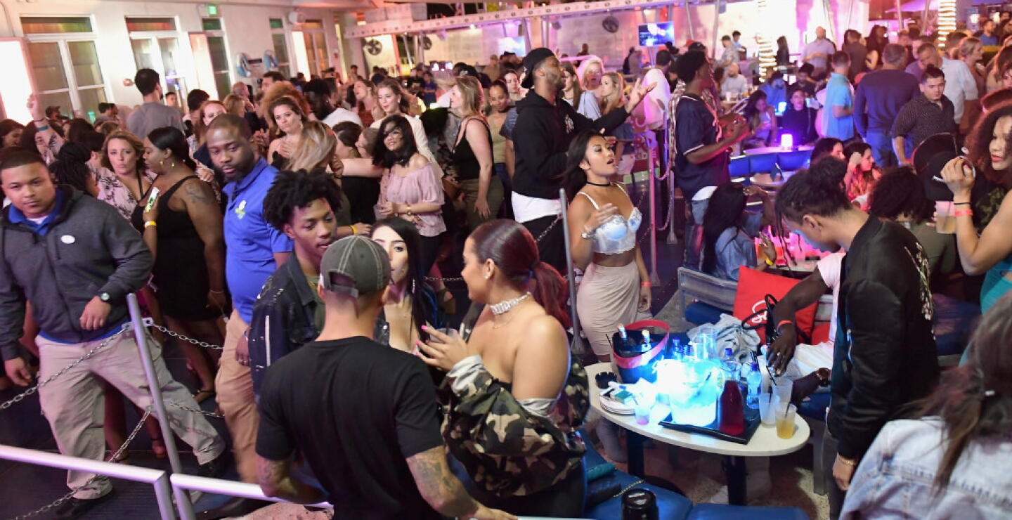 283819_BLU Radio. Fiesta / Foto: referencia AFP