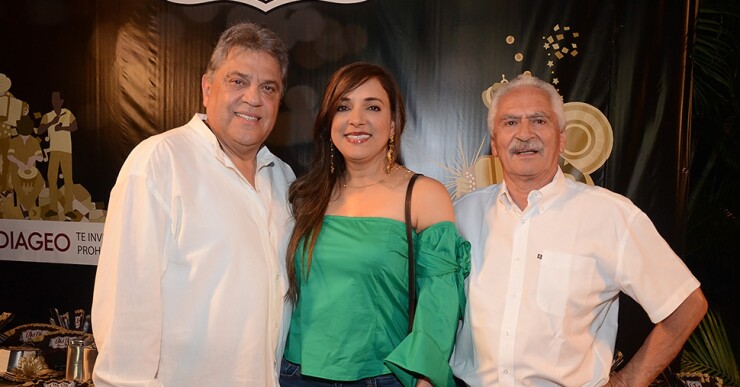 214138_luis-ernesto-chavezmaria-claudia-fernandezroger-martinez.jpg