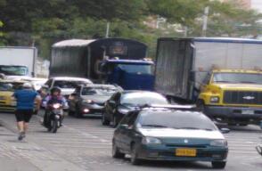 353703_BLU Radio. Trancones en el anillo vial de Bucaramanga / Foto: suministrada