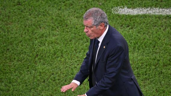 Fernando Santos fue dimitido como técnico de la selección de Portugal. Fernando Santos fue dimitido como técnico de la selección de Portugal.