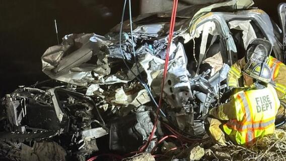 En Estados Unidos, un hombre fue hallado vivo tras estar atrapado una semana en su camioneta En Estados Unidos, un hombre fue hallado vivo tras estar atrapado una semana en su camioneta