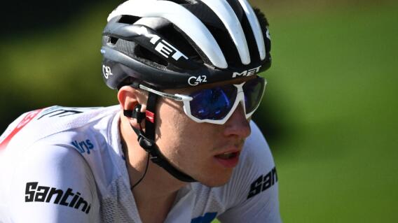 Tadej Pogacar, ciclista esloveno del UAE Team Emirates, en acción de carrera Tadej Pogacar, ciclista esloveno del UAE Team Emirates, en acción de carrera