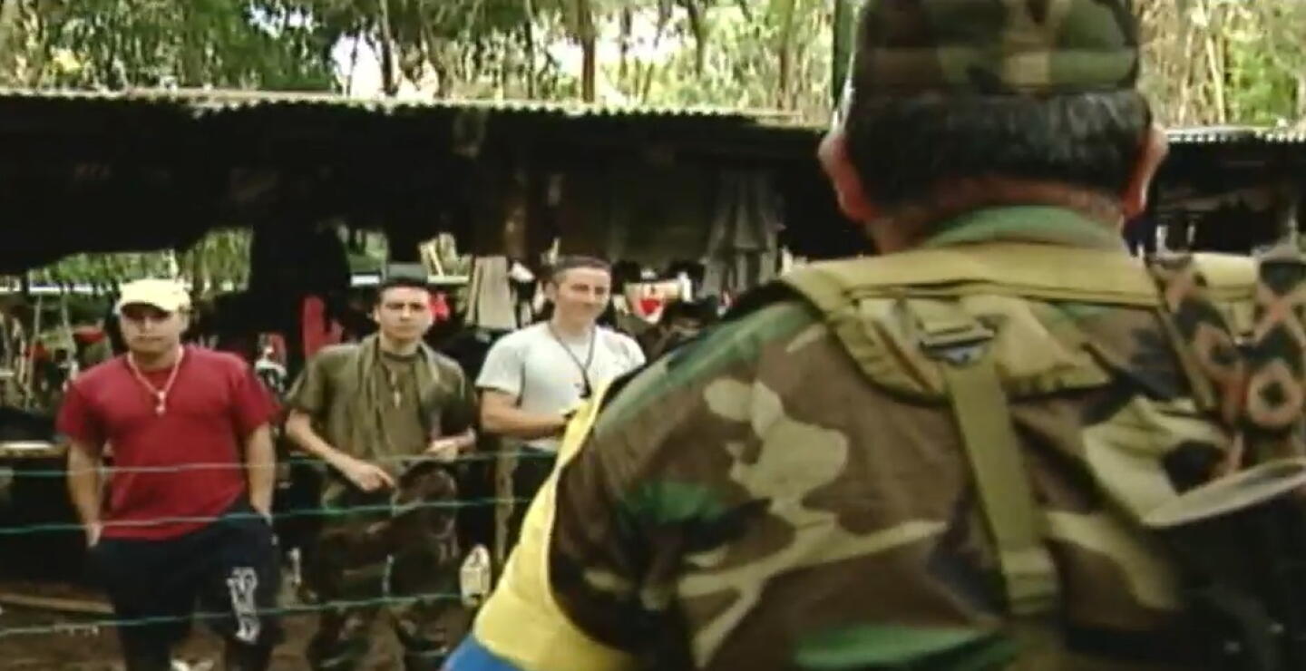 “Estuvimos encerrados en jaulas”: víctimas de las extintas FARC recalcan que sí hubo esclavitud
