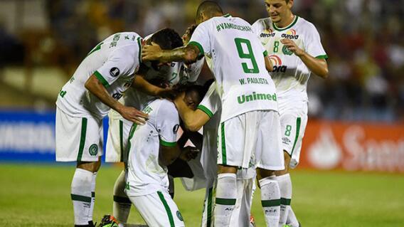 260146_chapecoensezuliacopalibertadores070317afpe.jpg 260146_chapecoensezuliacopalibertadores070317afpe.jpg