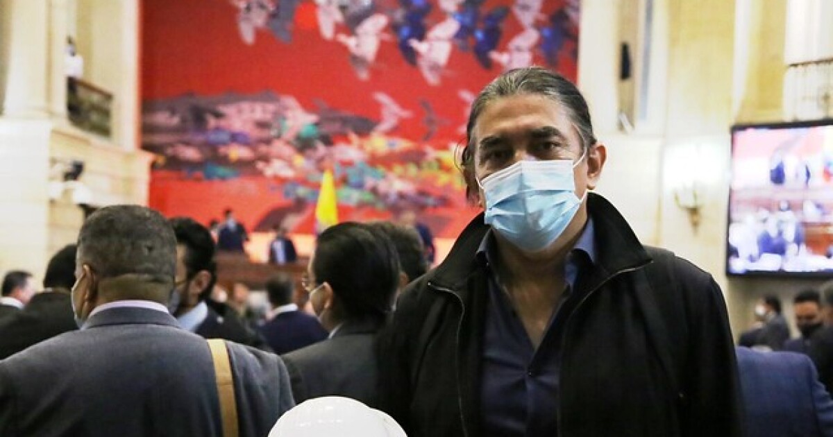 Gustavo Bolívar dijo que conservadores hicieron conejo en votación de mesa directiva del Senado
