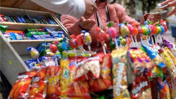 375746_Comercio informal // Foto: AFP 375746_Comercio informal // Foto: AFP