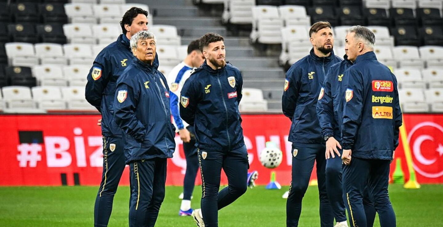 Mircea Lucescu, DT de Rumania, en uno de los entrenamientos.