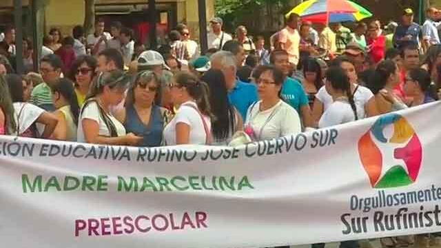 Docentes preparan gigantesca movilización para unirse al paro nacional de este martes