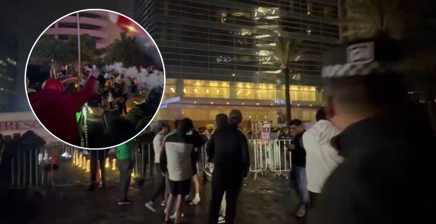 Hinchas no dejan dormir a México