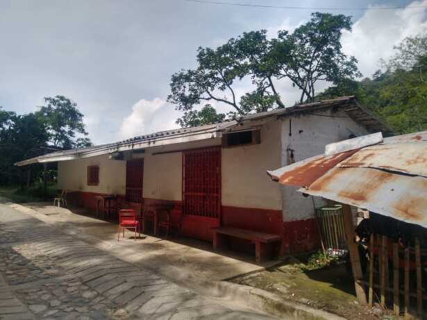 tienda baleada en montebello.jpg